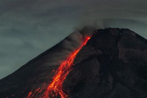  Gunung Merapi - Tulinen tarina uskosta ja luonteesta!